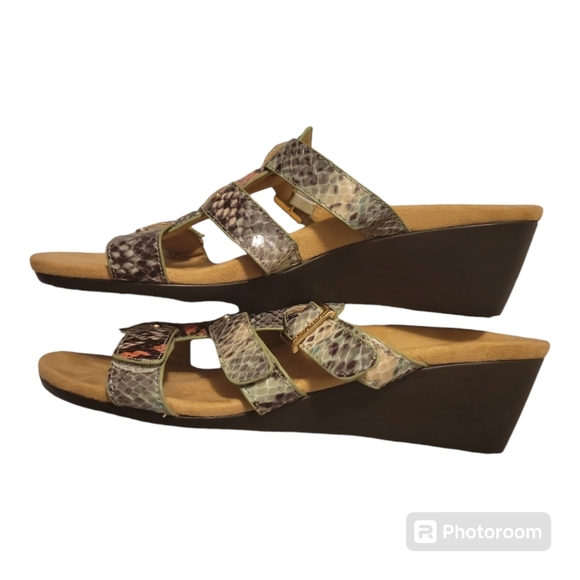 Vionic Radia Wide Wedge Slip on Adjustable Strappy Size 7 - Picture 3 of 8